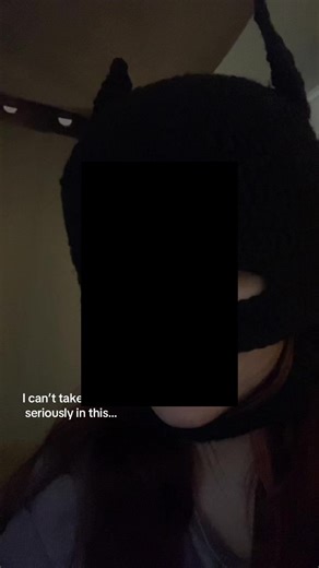 Crochet Batman mask lol