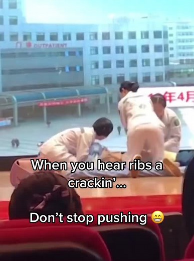 How to Properly Administer CPR: Understanding the Risks and Benefits