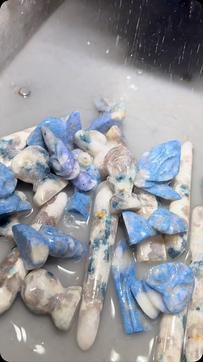 More small carvings for Tucson #euphoralite #alienite #crystals #ufo #aliens #alien #specialrequest # | Gary Rowley