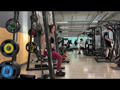 Smith Machine Narrow Stance Squat