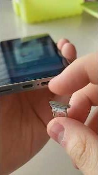 Single SIM VS Dual SIM Slot on Galaxy S25 Ultra! #samsung #samsunggalaxy #s25ultra #shorts