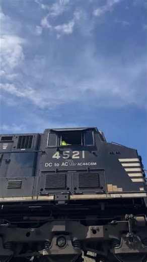 Ns Train 053 in Columbia SC with a caboose at the end engine number is 4521