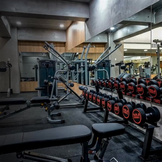 Push LIMITS Build STRENGTH Feel UNSTOPPABLE MetroFit is your space to move, train, and transform. Because your fitness journey deserves the best #MetroFIT #GymMembership #FitnessGoals #StrongerEveryday #SwimAndWorkout #FitnessWithBenefits #atthemetrocentrehotel #AltitudePoolandBar #poolandbar #BeAtMetroCentre | MetroCentre Hotel