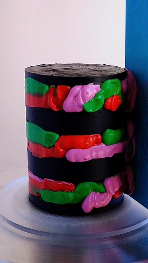 Unique Christmas Camo Cake Decorating Ideas