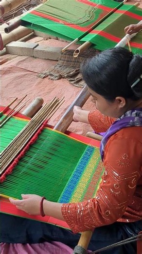 Chakma women are weaving Pinon and Hadi on a backstrap loom #tribalcraft #tribalstyle #shorts
