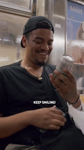 Only Devon Rodriguez can turn a simple soda can into a masterpiece. 🎨🥤 This compilation shows him painting strangers and gifting them the can — the reactions are priceless! ♥️ ➡️If you want to support Devon, checkout his limited edition watercolor prints that he sells for $199 USD, drawing, and painting course (link in bio)⬅️ Don't forget to follow Official Accounts of Devon Rodriguez: 💠 @devonrodriguezart & @devonrodriguez_espanol 💠 Twitter: @subwaydrawings #devonrodriguezart #NYCSubwayArti