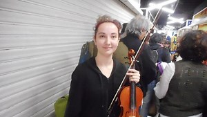 Tarbes. Polyphonies, occitan, violon : Anouk fait danser les traditions avec Tarba en Canta