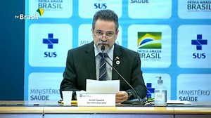 5.3K views · 284 reactions | O secretário-executivo do Ministério da Saúde, Elcio Franco, disse que ainda não é possível saber quanto o cronograma de testes da vacina da #Astrazeneca foi impactado, mas que a segurança do processo é o mais importante, já que a proteção tem que ser segura e eficaz para os brasileiros. | Canal Gov | Facebook