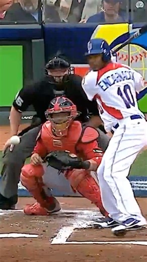 Happy 43rd birthday to Edwin Encarnación! His 2-run double in the 2013 World Baseball Classic propelled Team Dominican Republic to its first title in tournament history 💪 | World Baseball Classic