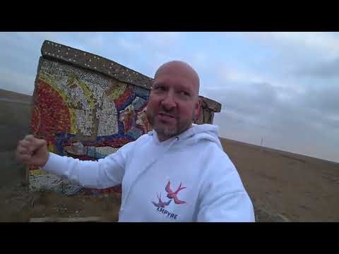 Soviet Art Explored and Displayed by Mr #BaldAndBankrupt (Benjamin Rich)