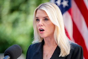 AG Pam Bondi faces an awkward question about her approval of the Qatari jet ‘gift’