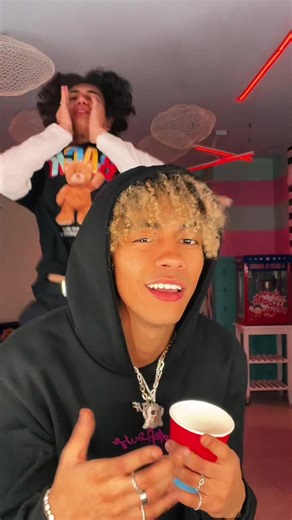 Reply to @julietarayas123 one direction?? @nilskue @panseriyusuf @milos.guzel