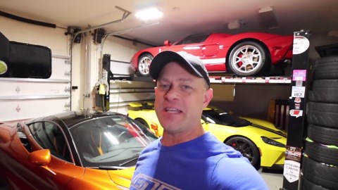 New Ford GT vs McLaren 720S drag race