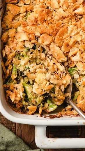 Ritz Roasted Broccoli and Cheese Casserole #recipe #thanksgivingrecipes