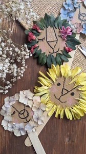 Nature Lion Stick Puppets - Spring Crafts 🌿 Spring is officially here and I'm on the lookout for my first daisy spot!! Here's a fun craft you can try during the holidays using just a few materials around the home & some of nature's treasures! You can make your lion's mane out of anything you like: dried, pressed or broken flowers, leaves or even sticks, see what you can find out and about! We pieced our puppets together using wooden lolly sticks, cardboard and @bostikuk Glu dots! We don't have 