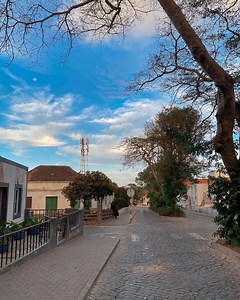 2K views · 35 reactions | A Ilha de Brava conhecida como "A Ilha das Flores" devido à sua beleza natural e vegetação exuberante❤ @bestofcaboverde partilhando o melhor que Cabo Verde tem para oferecer. partilhe e nos marque em suas fotos. Credit: @linha_285 #bestofcapeverde #capeverde #ilhadasflores #morabeza #lanscape | Best Of Cape Verde | Facebook
