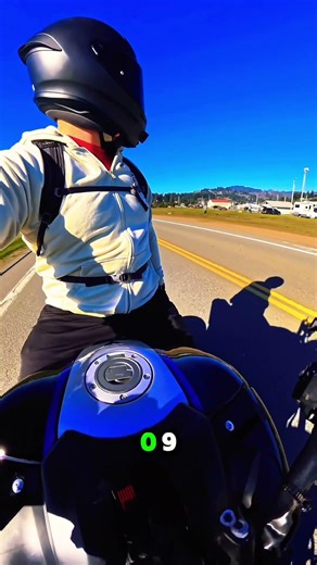 When you see fellow biker! #motovlog #insta360x5 #cardo
