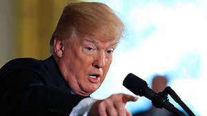 Trump defends Redskins, Indians team names