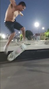 TJ 🇦🇷🗡 #skateboarding #skate #skateboardvibes #skateboards #skatepark #flip #nollie