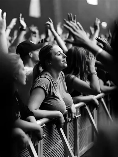 Embracing Good Vibes with Curvy Artists