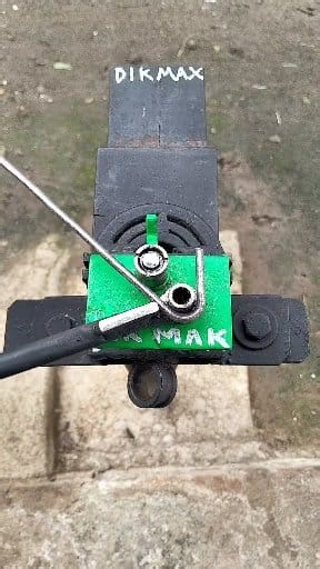 Make your own window shutters #perfecttools #amazingtools #metalwork #diypro #handycraft #homemade #Widereach | Dik Max