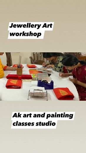 A wonderful workshop of #jewellery art in our studio classes at gurgaon.#art #artistsoninstagram #artclasses #handmadewithlove | Ak Art and Painting Classes
