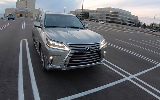 试驾2019 Lexus LX 570（雷克萨斯LX570）第一人称视角