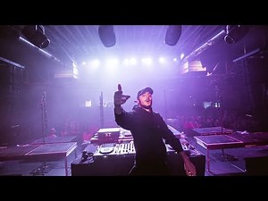 untitled003 (Taska Black: On Tour)