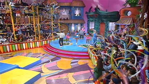 🎈✨ En el Día del Niño viajamos directo a nuestra infancia para reencontrarnos con esos personajes que marcaron las tardes frente al televisor 📺💛 Desde El Mundo del Capitán Sacacorchos y El Mundo del Profesor Rossa, pasando por Cachureos, Pin Pon, Villa Dulce, Amango, Los Pulentos y Diego y Glot… ¡pura nostalgia! 🥹 #DíaDelNiño #13Rec #TVChilena #Infancia #ProgramasInfantiles #NostalgiaTV | REC TV