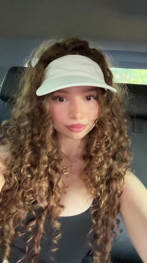 Hey Pookie Danxe Lyrics | Sundaykalogeras & Anna Georgiadis