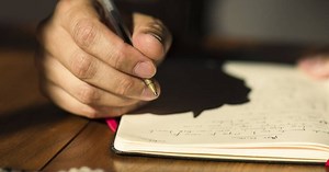 Qué significa escribir con mayúsculas en medio de una palabra