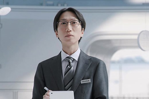 一包化監査システムで、薬を一瞬で見分ける｜富士フイルム｜世界は、ひとつずつ変えることができる。