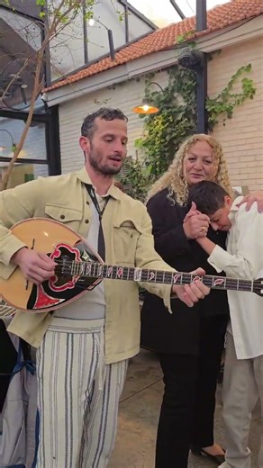 בוזוקי מרגש נשמות לאירועים | מוסיקלי