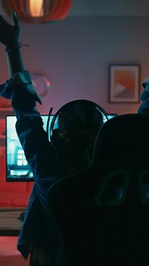 4.2K views · 22 reactions | ¿Listo para una experiencia de juego legendaria? 樂 Vive una experiencia inmersiva y entra en un mundo donde la realidad se rinde ante el juego. 朗 Con las tarjetas gráficas AMD Radeon™ y los procesadores Ryzen™, lo épico empieza en tu PC.. Descubre más aquí  https://acortar.link/2jn3EJ | AMD | Facebook