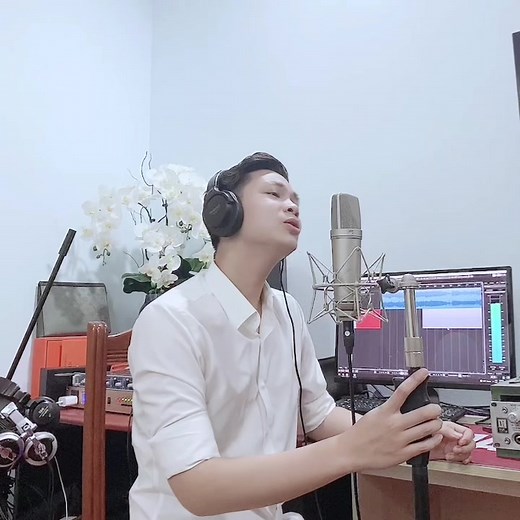 Engaging Audio Recording Techniques Demonstrated