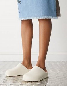 Crocs unisex dylan clogs in stucco beige | ASOS