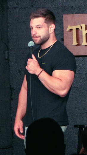 Why is the New York Italian accent the only accent you can do to someone’s face and it’s okay? #Accent #newyork #nyaccent #standup #standupcomedy | Nick Simmons