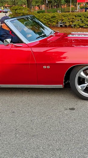 2.3K views · 65 reactions | Chevrolet Camaro SS classic Drive By Engine Sound Troy Traffic Jam Car Show 2025 | Chloe Faitel | Facebook