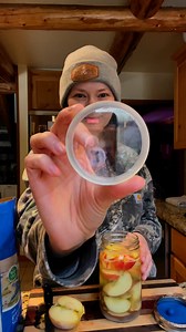 Make your own apple cider vinegar at home! | Mason Jar Lifestyle