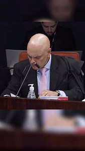 812K views · 17K reactions |  O ministro Alexandre de Moraes acaba de votar pela CONDENAÇÃO do inelegível Bolsonaro e seus aliados golpistas por TODOS OS CRIMES pelos quais foram acusados, inclusive a tentativa de golpe de Estado. As penas destes crimes podem somar até 43 anos de prisão. | Erika Hilton | Facebook