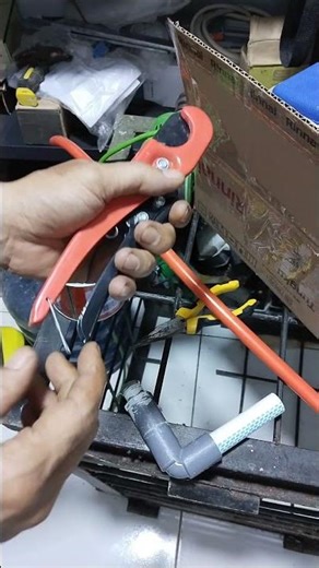 Gunting pipa paralon pvc