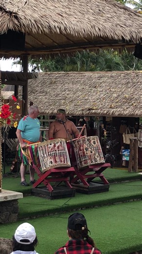 LMAOOO this guy was good!!! Fun times!! I miss Hawaii so much! The luau at the PCC is so good! #hawaii #pcc #tonga #luau