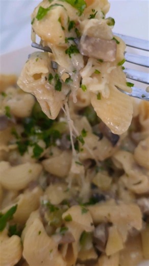 ✨ Creamy Zucchini & Mushroom Pasta | Easy Vegetarian Pasta Recipe 🍄🥒🍝 #ABEDALI #PastaRecipe #shorts