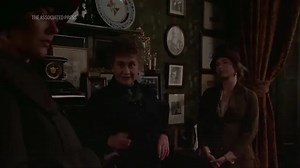 Actor Joan Plowright dies at 95