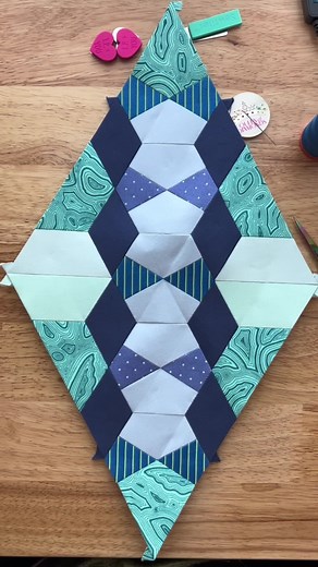 Month 1 Block 2 of the Queen of Diamonds Quilt by @Pink Door Fabrics #englishpaperpiecing #paperpiecing #sewing #QueenofDiamonds #tulapink #epp #sewingtiktok #blockofthemonth #handsewing #quiltersoftiktok #quilting