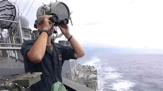 Venezuelan vessels confront American warship