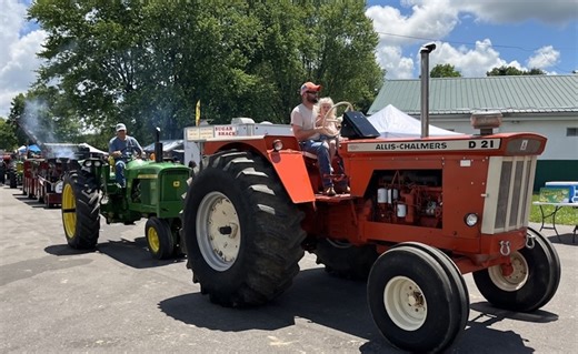 Antique Machinery Club Keeps Tractors — and History — Alive