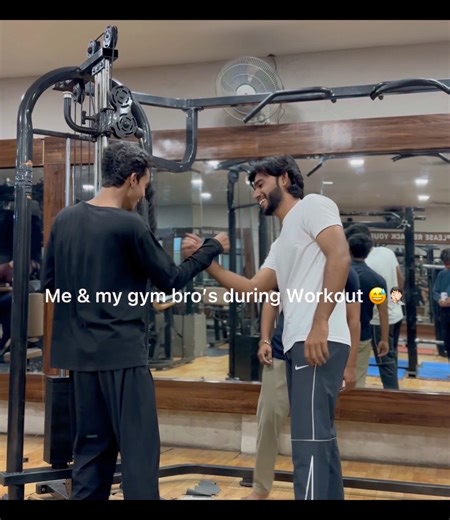 Tag you’re buddy’s 🫂🙌🏻#gymrat #motivation #gymshorts #funny