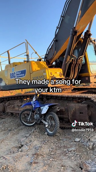 Dirtbike Adventure: Click Click Boom Song for KTM