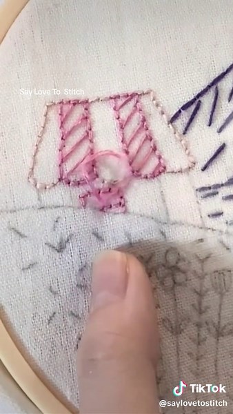 Embroidery a cute house tutorial😊 #houseembroidery #backstitch